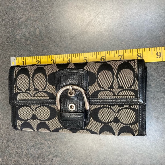 Coach Black & Tan Large Buckle Detail Snap Closure Bilfold Wallet - Picture 2 of 14